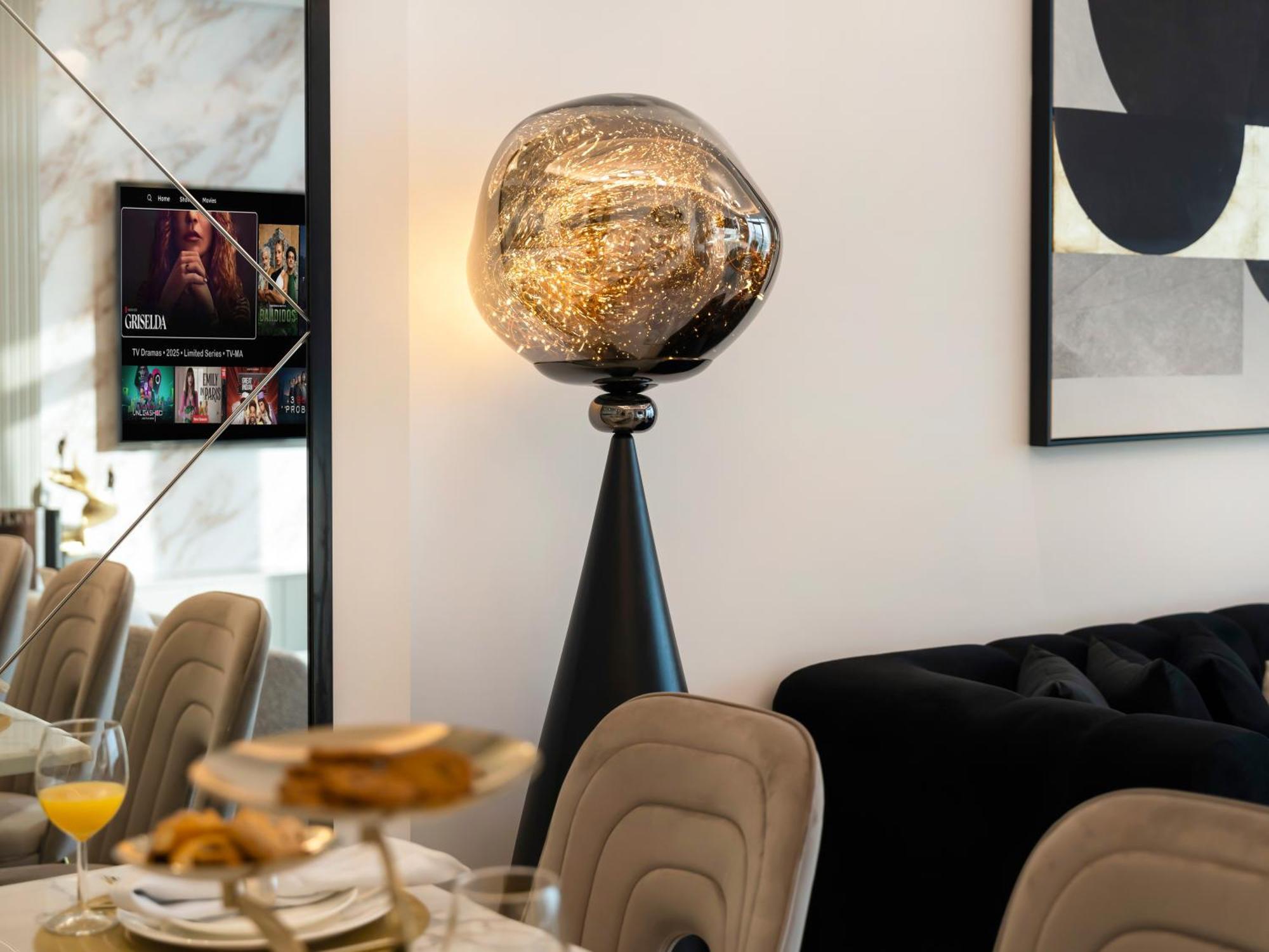 Apartment Paramount Midtown - Luxury By Dale Lee Dubai